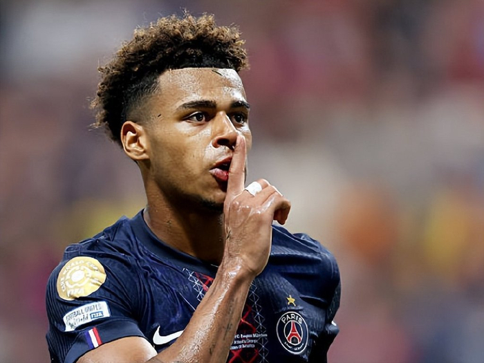 姆巴佩当选金球奖9月最佳球员，该奖项每次投票需支付1欧元（姆巴佩获评金球奖9月最佳，单次投票需付1欧元）