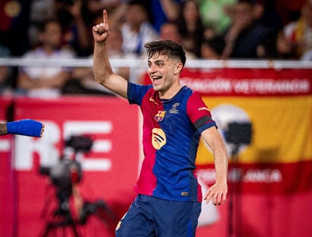 意媒：铃木彩艳可能因为手部骨折缺阵三个月，明年2至3月复出（意媒：手部骨折或让铃木彩艳伤停三个月，预计明年2至3月回归）