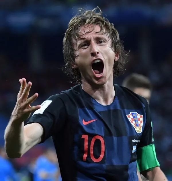 港队本月亚洲杯预选赛大名单：陈晋一领衔中超、中甲8将入选（港足公布本月亚洲杯预选赛名单：陈晋一领衔，8名中超中甲球员入选）